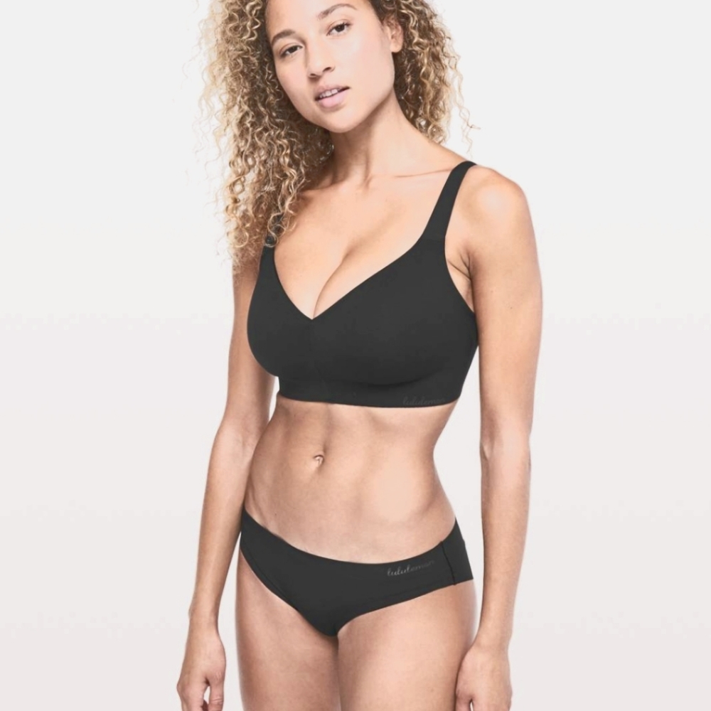Lululemon like nothing bra 34D